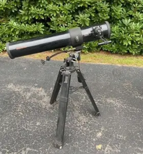 31048 Celestron Firstscope 4.5 Inch 114mm Telescope -910mm F1 Newtonian With Tripod 31048 Celestron Firstscope 4.5 Inch 114mm Telescope -910mm F1 Newtonian With Tripod