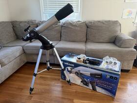Meade Ds-2090at-tc Self Guided Refracting Telescope With Original Box Powers On