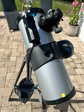 Ds2130 Meade Ds 2130 Reflecting Digital Telescope With Controller And Tripod