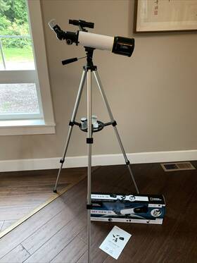 National Geographic 80-00370 Sky View 70 - 70mm Refractor Telescope With Panhandle Mount