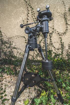 Orion Eq-13 Equatorial Telescope Mount And Tripod -